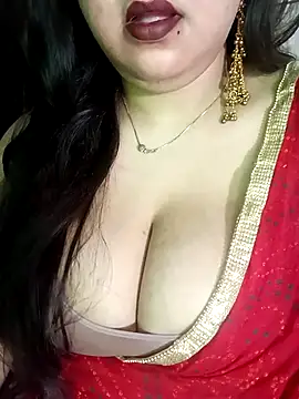 Snapshot of Suhanakhan00 chatting on June 3, 2026, 11:22 am Suhanakhan00 online show from June 3, 2026, 11:22 am