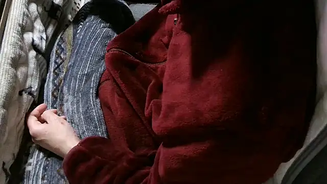 Snapshot of cinnabar_red chatting on April 7, 2026, 2:57 am cinnabar red online show from April 7, 2026, 2:57 am