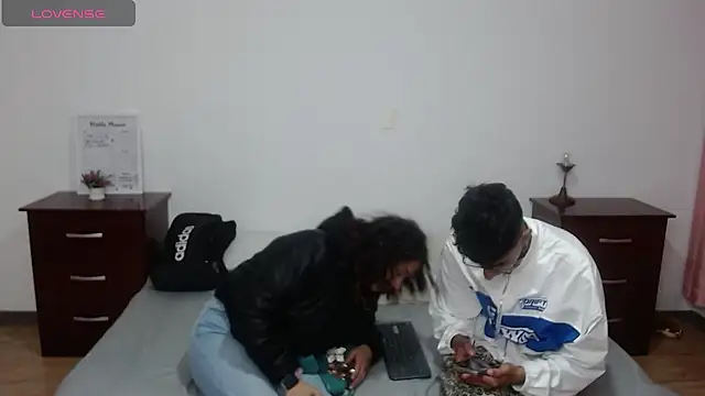 Snapshot of be_sinners chatting on October 9, 2025, 2:23 am be sinners online show from October 9, 2025, 2:23 am