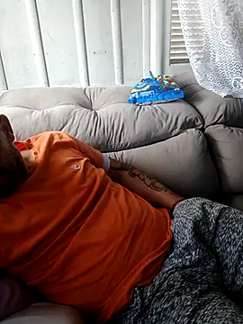 KAZADO LIBERAL online show from November 4, 2025, 3:05 pm