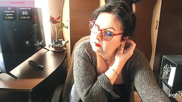 Snapshot of exymilf_ chatting on January 12, 2026, 12:34 pm exymilf online show from January 12, 2026, 12:34 pm