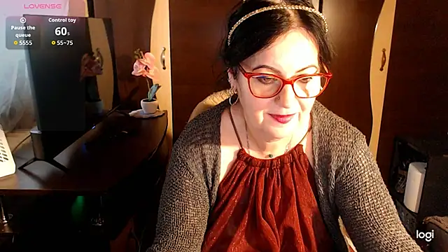 exymilf  online show from November 10, 2025, 11:15 am