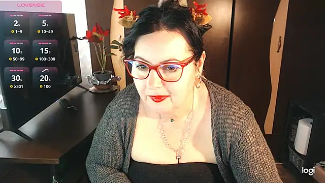 Snapshot of exymilf_ chatting on January 6, 2026, 10:52 am exymilf online show from January 6, 2026, 10:52 am