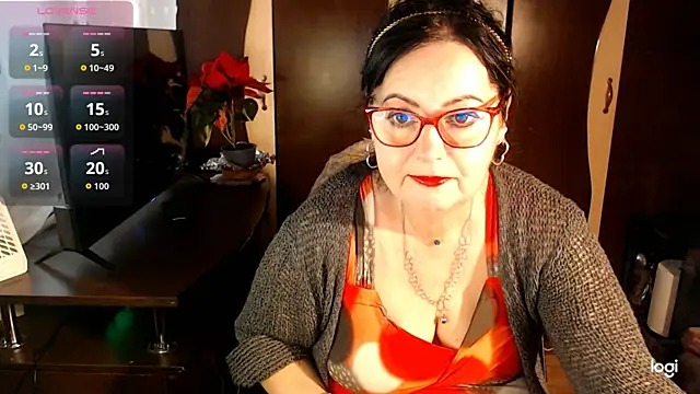 Snapshot of exymilf_ chatting on December 15, 2025, 12:33 pm exymilf online show from December 15, 2025, 12:33 pm