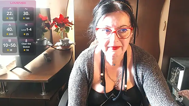 Snapshot of exymilf_ chatting on December 19, 2025, 11:23 am exymilf online show from December 19, 2025, 11:23 am