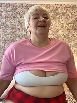 Snapshot of Laura_Millf chatting on February 13, 2025, 7:45 am Laura Millf online show from February 13, 2025, 7:45 am