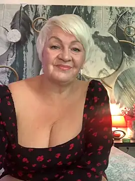 Snapshot of Laura_Millf chatting on September 20, 2025, 11:37 am Laura Millf online show from September 20, 2025, 11:37 am