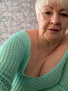 Snapshot of Laura_Millf chatting on February 27, 2025, 7:19 am Laura Millf online show from February 27, 2025, 7:19 am