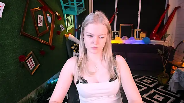 GraceGlamour online show from October 16, 2025, 5:05 am