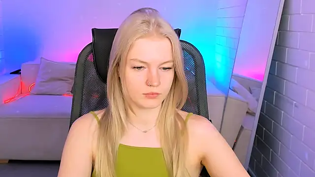 GraceGlamour online show from November 14, 2025, 5:11 am