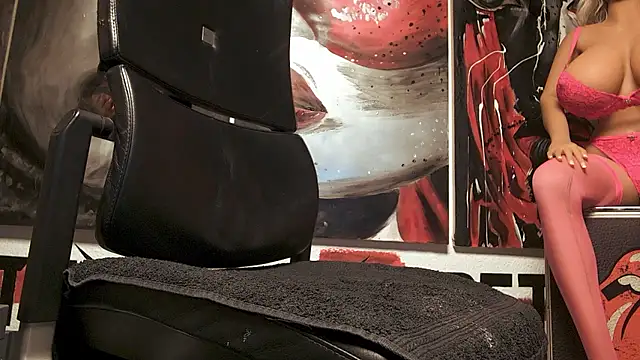 dani4334 online show from March 23, 2026, 9:47 pm