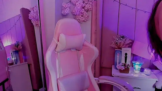 MollyBigBoobs12 online show from October 16, 2025, 8:39 pm