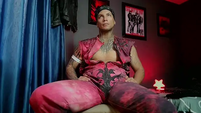 Leonnardo Jaramillo online show from March 4, 2026, 3:53 pm