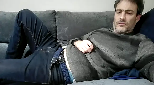 basquehotboy online show from December 17, 2024, 10:43 pm