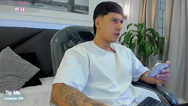 Damian23   online show from February 13, 2026, 12:38 pm