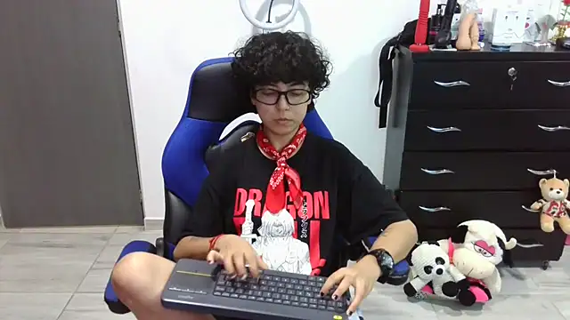 thomascooper7 online show from March 27, 2026, 7:48 pm