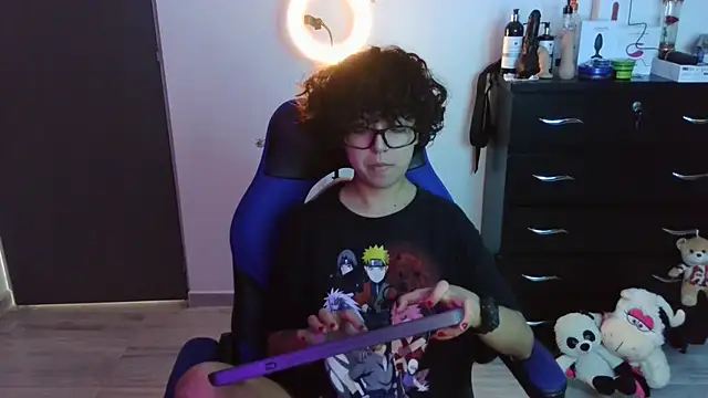 thomascooper7 online show from October 7, 2025, 6:09 pm