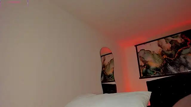 Christine Laam online show from December 16, 2025, 7:07 pm