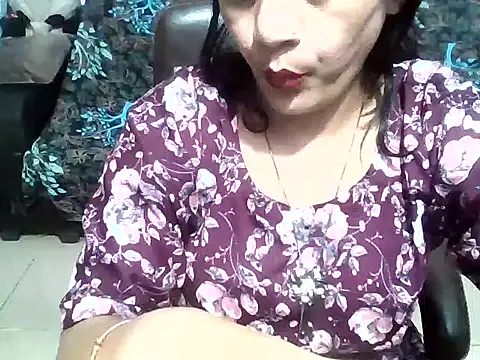 Cute Jaan24 online show from September 18, 2025, 3:37 pm