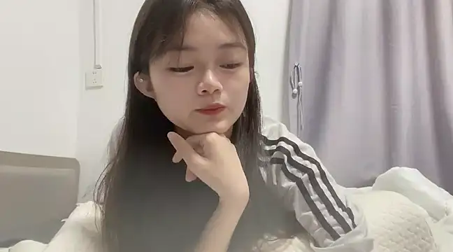 QQQ888zzzxxxcc online show from March 14, 2025, 1:27 am