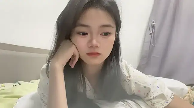 QQQ888zzzxxxcc online show from March 5, 2025, 11:17 am