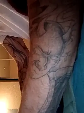 huego79 online show from October 1, 2025, 2:32 pm