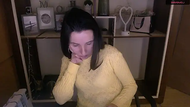 LaimaV  online show from December 9, 2024, 5:19 pm