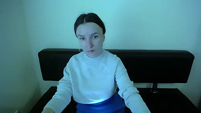 LaimaV  online show from December 2, 2025, 2:41 pm