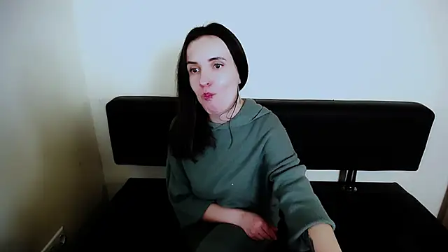 LaimaV  online show from October 22, 2025, 1:54 pm