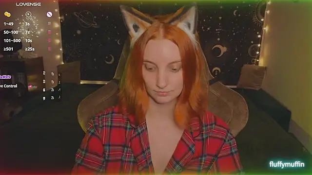 Snapshot of Fluffy_muffin_ chatting on February 9, 2025, 6:47 pm Fluffy muffin online show from February 9, 2025, 6:47 pm