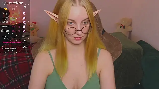 Snapshot of Fluffy_muffin_ chatting on November 2, 2025, 10:09 am Fluffy muffin online show from November 2, 2025, 10:09 am