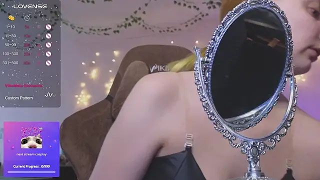 Snapshot of Fluffy_muffin_ chatting on November 11, 2025, 8:53 am Fluffy muffin online show from November 11, 2025, 8:53 am