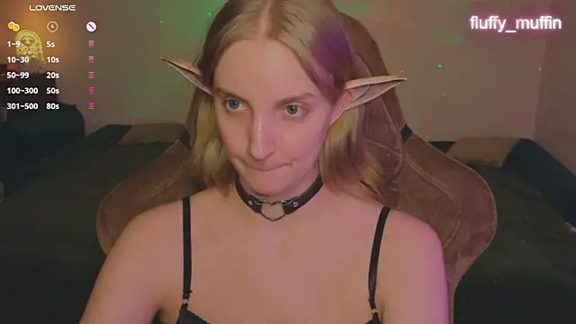 Snapshot of Fluffy_muffin_ chatting on January 12, 2025, 8:03 pm Fluffy muffin online show from January 12, 2025, 8:03 pm