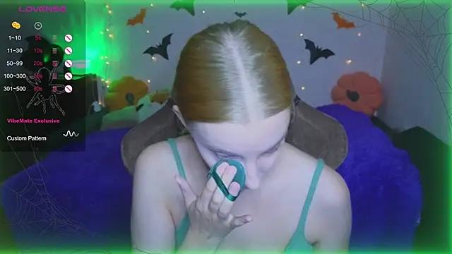 Snapshot of Fluffy_muffin_ chatting on October 24, 2025, 3:33 pm Fluffy muffin online show from October 24, 2025, 3:33 pm