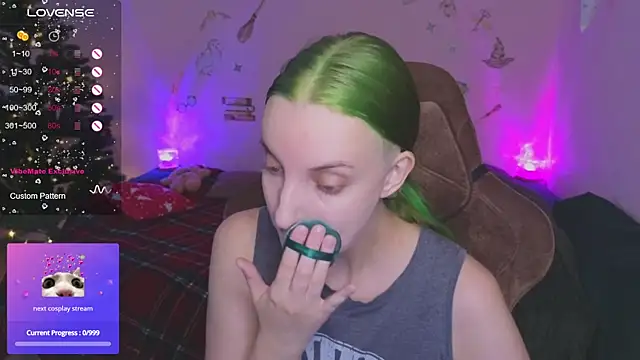 Snapshot of Fluffy_muffin_ chatting on November 20, 2025, 7:20 am Fluffy muffin online show from November 20, 2025, 7:20 am