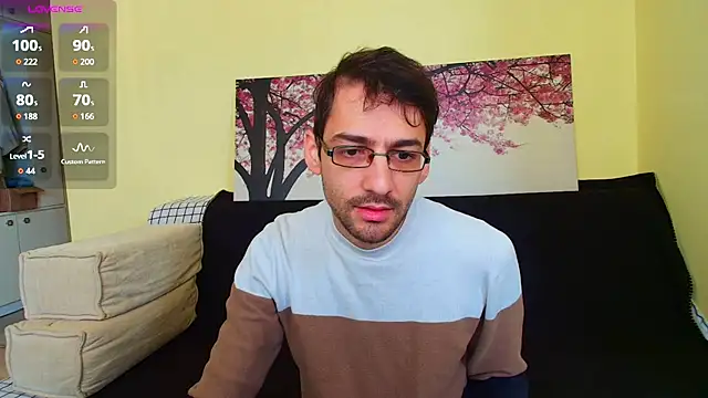 Snapshot of HungEddy chatting on November 26, 2025, 10:26 am HungEddy online show from November 26, 2025, 10:26 am