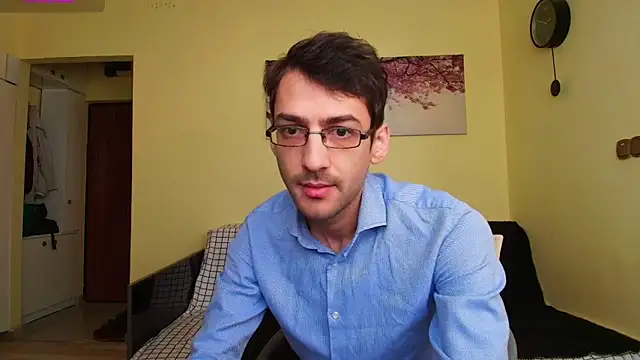 Snapshot of HungEddy chatting on December 4, 2025, 8:35 am HungEddy online show from December 4, 2025, 8:35 am