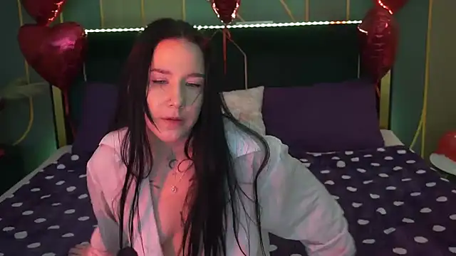 NikkiGoldSide online show from February 18, 2025, 8:14 pm