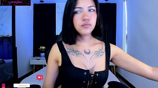 Gianna foxy online show from December 19, 2025, 7:38 pm