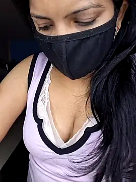 Nisha027 online show from February 3, 2026, 1:27 am