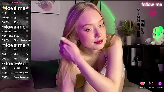 SweetDarcy online show from November 13, 2025, 4:22 pm