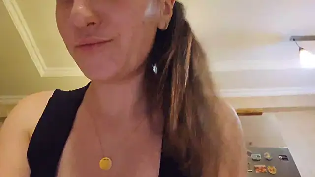 AlejandraDelaney online show from January 26, 2025, 6:48 pm