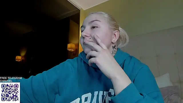 Snapshot of Debbie_Taylor chatting on December 4, 2025, 6:07 pm Debbie Taylor online show from December 4, 2025, 6:07 pm