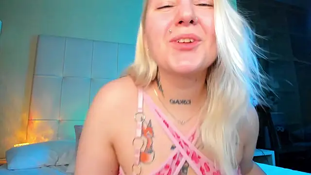 Snapshot of Debbie_Taylor chatting on November 26, 2025, 5:13 pm Debbie Taylor online show from November 26, 2025, 5:13 pm