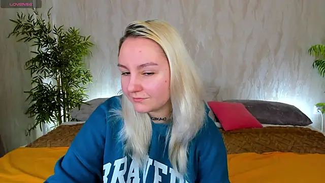 Snapshot of Debbie_Taylor chatting on February 13, 2026, 5:57 pm Debbie Taylor online show from February 13, 2026, 5:57 pm