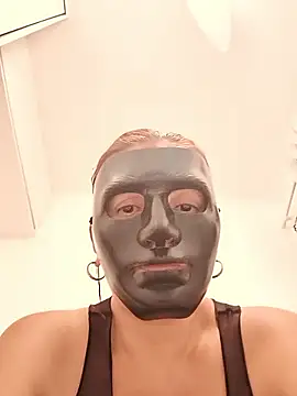 Snapshot of MideleyBranquis chatting on September 11, 2025, 1:05 am MideleyBranquis online show from September 11, 2025, 1:05 am