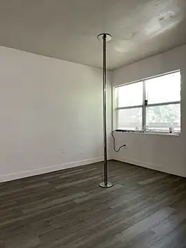 miamiworld online show from September 15, 2025, 2:39 pm