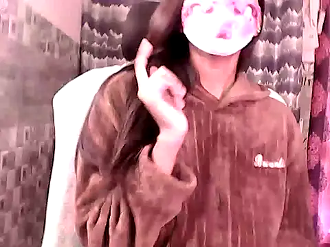 Anushka Rajput05 online show from December 18, 2024, 8:53 am