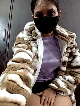 SHALU-KUMARI online show from December 13, 2024, 6:49 pm