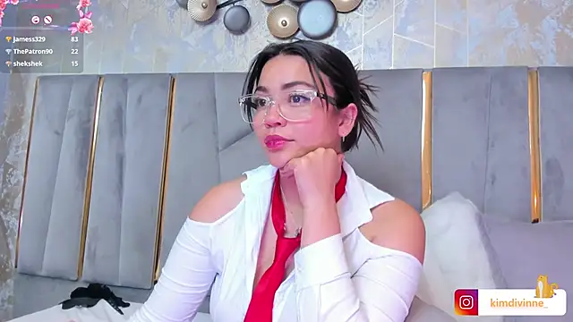 Snapshot of KimDevinne chatting on March 21, 2025, 8:50 am KimDevinne online show from March 21, 2025, 8:50 am